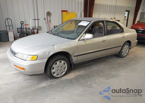 1997 Honda Accord Lx z USA, uszkodzony, nr VIN 1HGCD5636VA022748